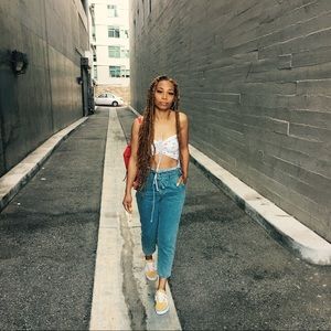 Meet your Posher, April